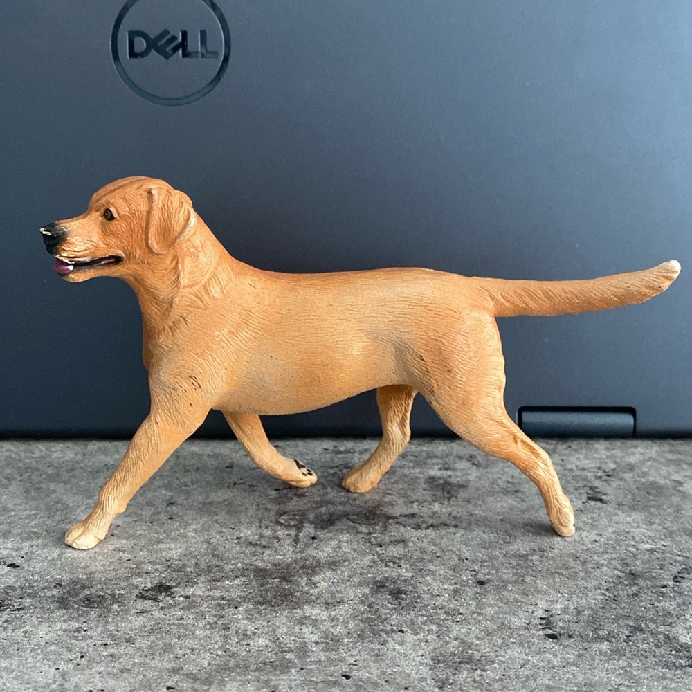 Breyer Dog Companion Animal Yellow Labrador Retriever